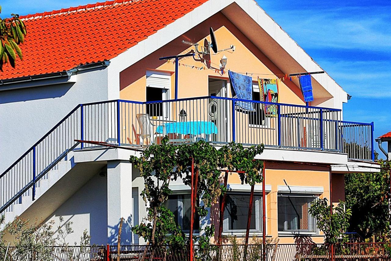 Apartment Mary Sukošan Esterno foto